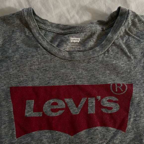 NWOT Levi’s Logo T-shirt - Picture 2 of 6